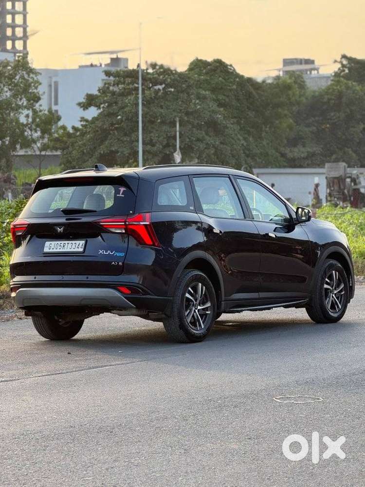 Mahindra Xuv700 2.0 Ax 5 Petrol Mt Str, 2022, Petrol