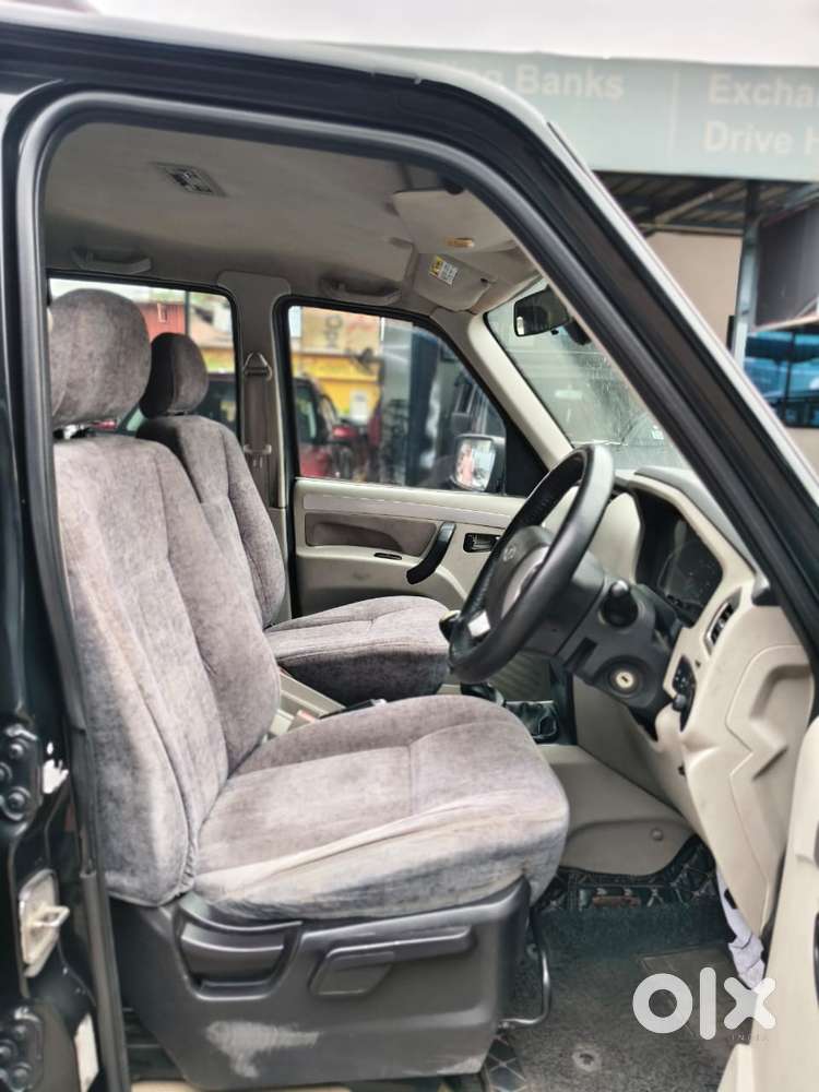 Mahindra Scorpio S10, 2015, Diesel