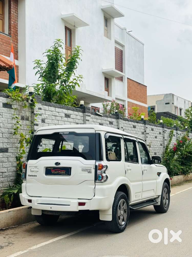 Mahindra Scorpio S4, 2014, Diesel