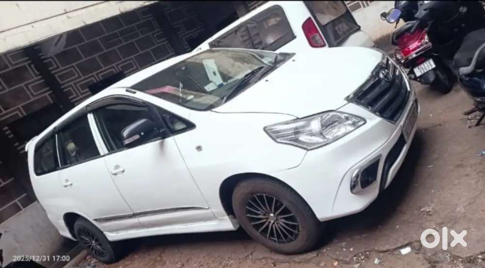 Toyota Innova 2012 Diesel Good Condition.