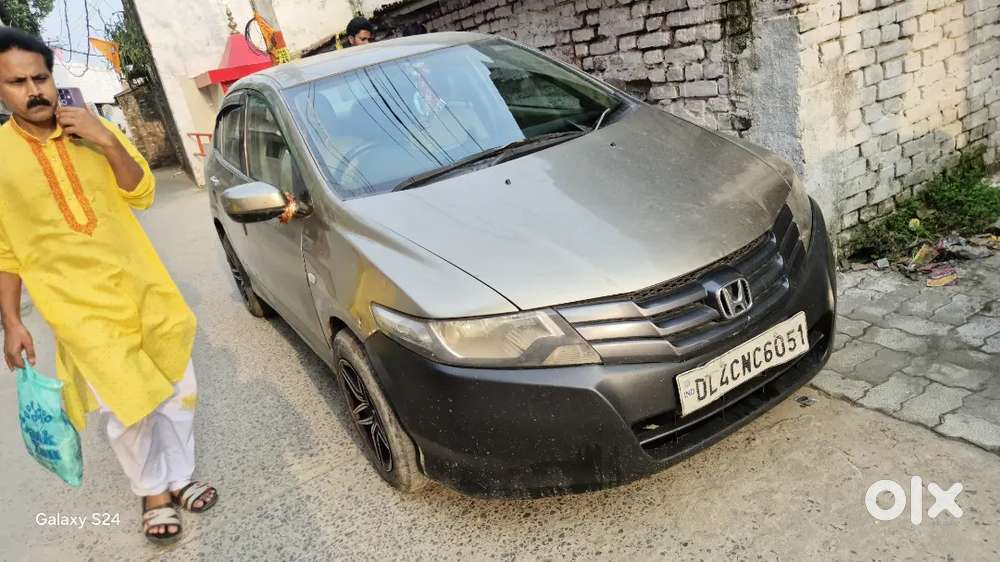 Honda City Zx 14 Cng & Hybrids 100000 Km Driven