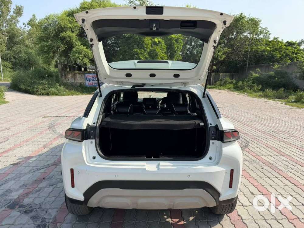 Maruti Suzuki Fronx Delta 1.2 Ags, 2025, Petrol