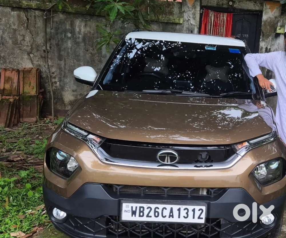 Tata Punch Dazzle 2024 Sunroof Year First