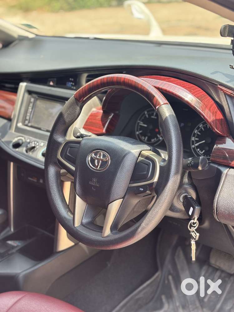 Toyota Innova Crysta 2.8 Gx At 8s, 2016, Diesel