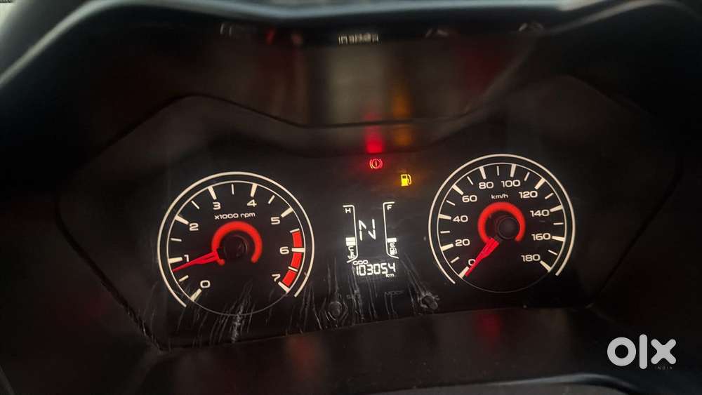 Mahindra Kuv 100, 2017, Petrol