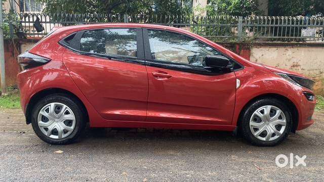 Premium Hatchback For Sale – Tata Altroz Xm Plus 2024 With Sunroof