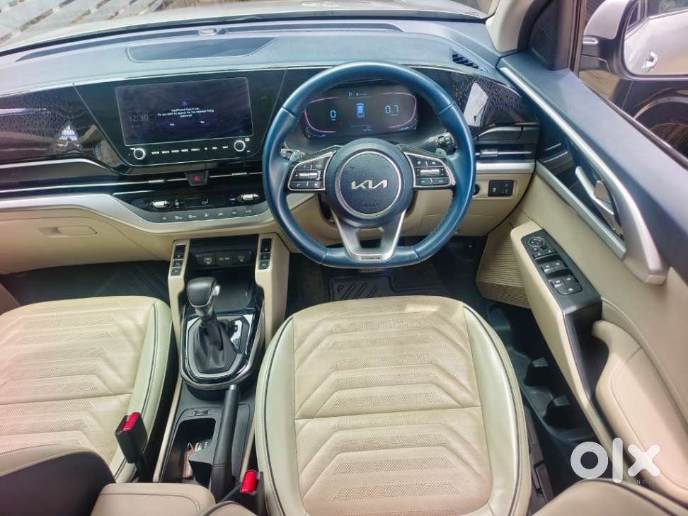 Kia Carens 1.4 Luxury Plus Dct 7 Str, 2022, Petrol