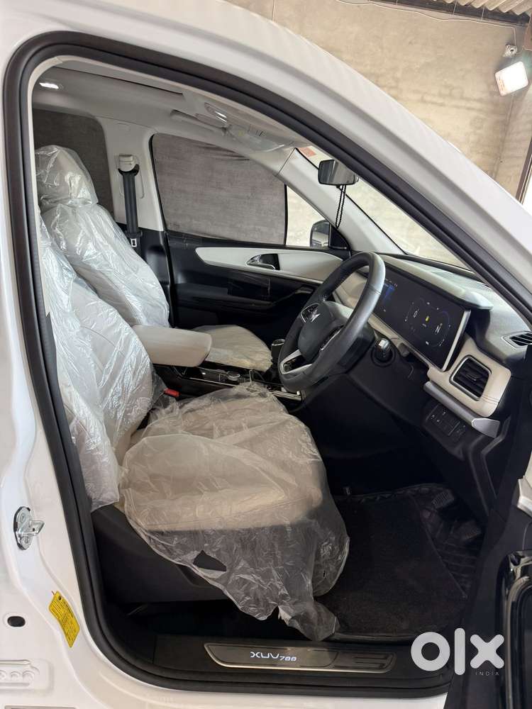 Mahindra Xuv700 2.2 Ax 7 Diesel Mt Luxury Pack Str, 2023, Diesel