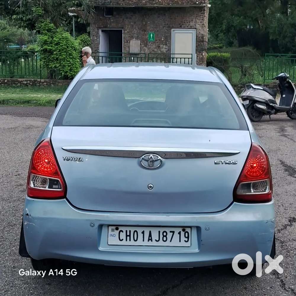 Toyota Etios 2011 Car
