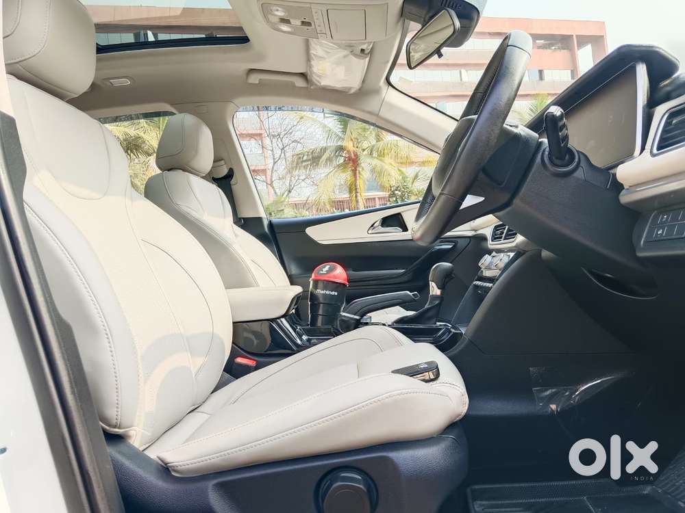 Mahindra Xuv700 2.2 Ax 7 Diesel At Str, 2022, Diesel