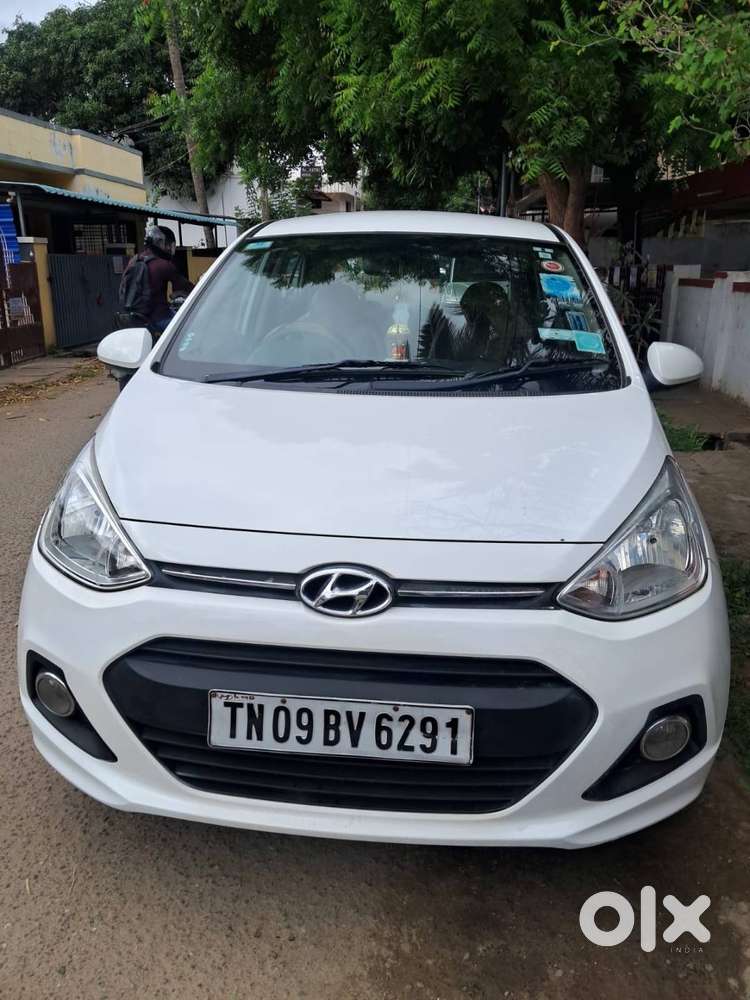 Good Condition Hyundai Grand I10 White Color Magna Petrol Car For Sale