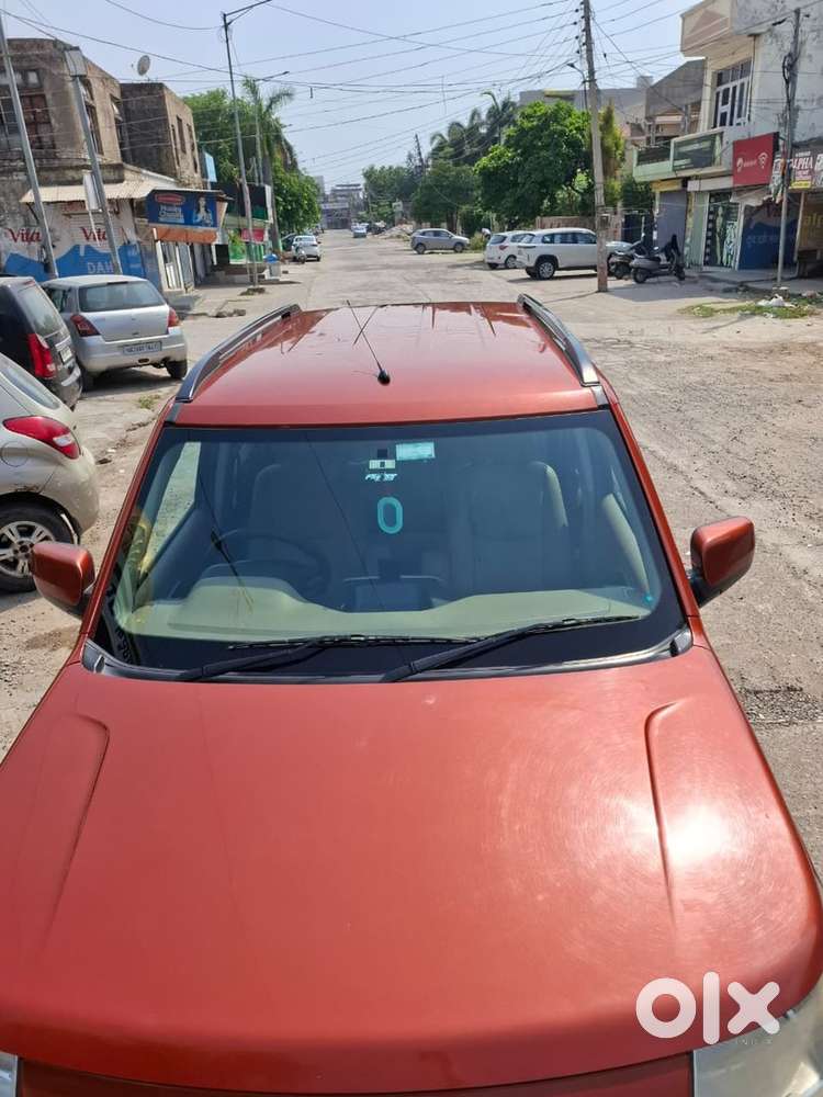 Mahindra Tuv 300 T8 Diesel 2016 Top Model Brand New Condition