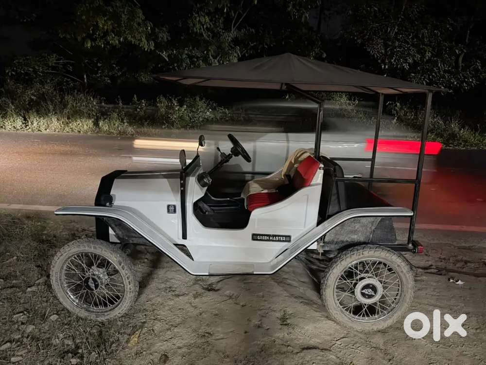 Vintage Car Ev Looking Like Royal Royce