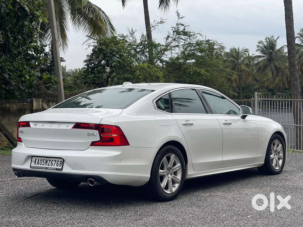 Volvo S90 D4 Momentum, 2019, Diesel