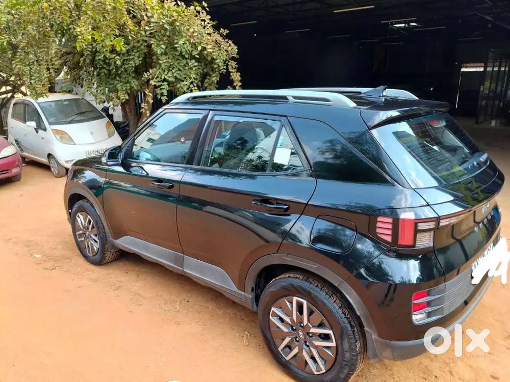 Hyundai Venue S(o) Dct-2024- For Sale