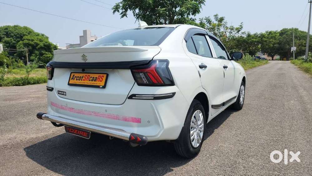 Maruti Suzuki Swift Dzire Vxi(o) Mt, 2025, Cng & Hybrids
