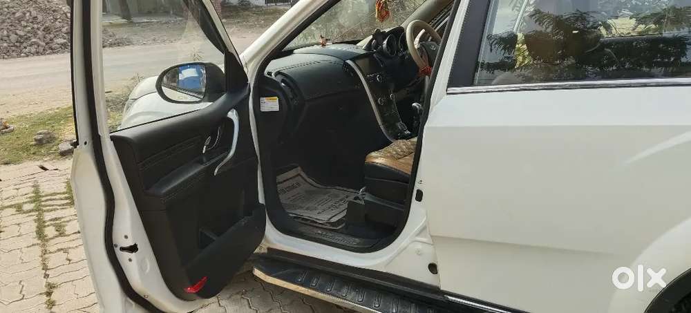 Xuv 500 Top Model In Very Good Condition