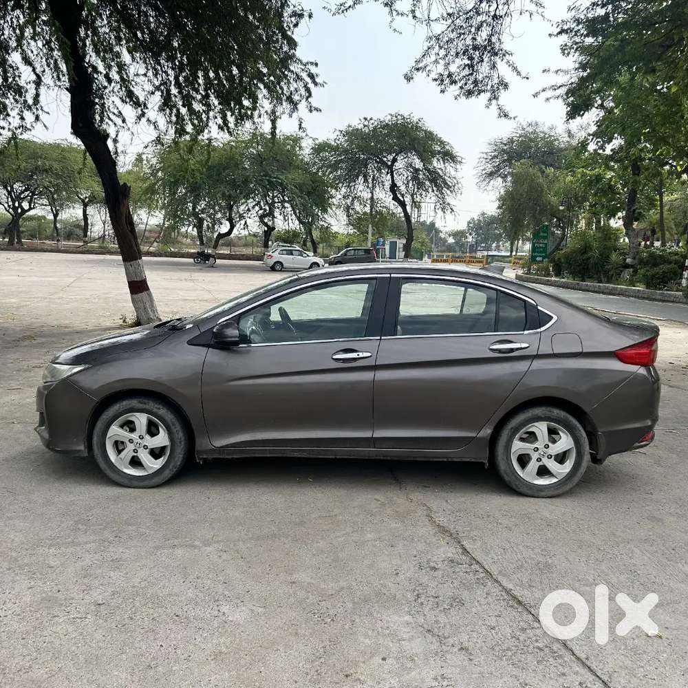 Honda City 2016 Top Model