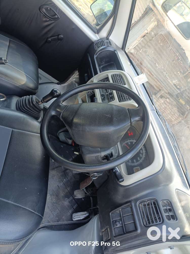 Maruti Suzuki Eeco 5 Seater Standard, 2017, Petrol