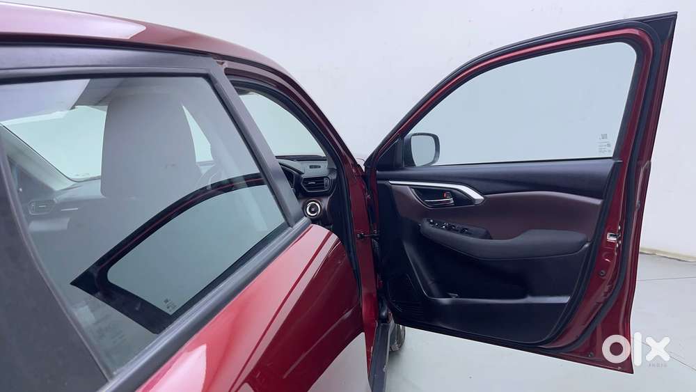Maruti Suzuki Grand Vitara 1.5 Alpha Smart Hybrid At, 2024, Petrol