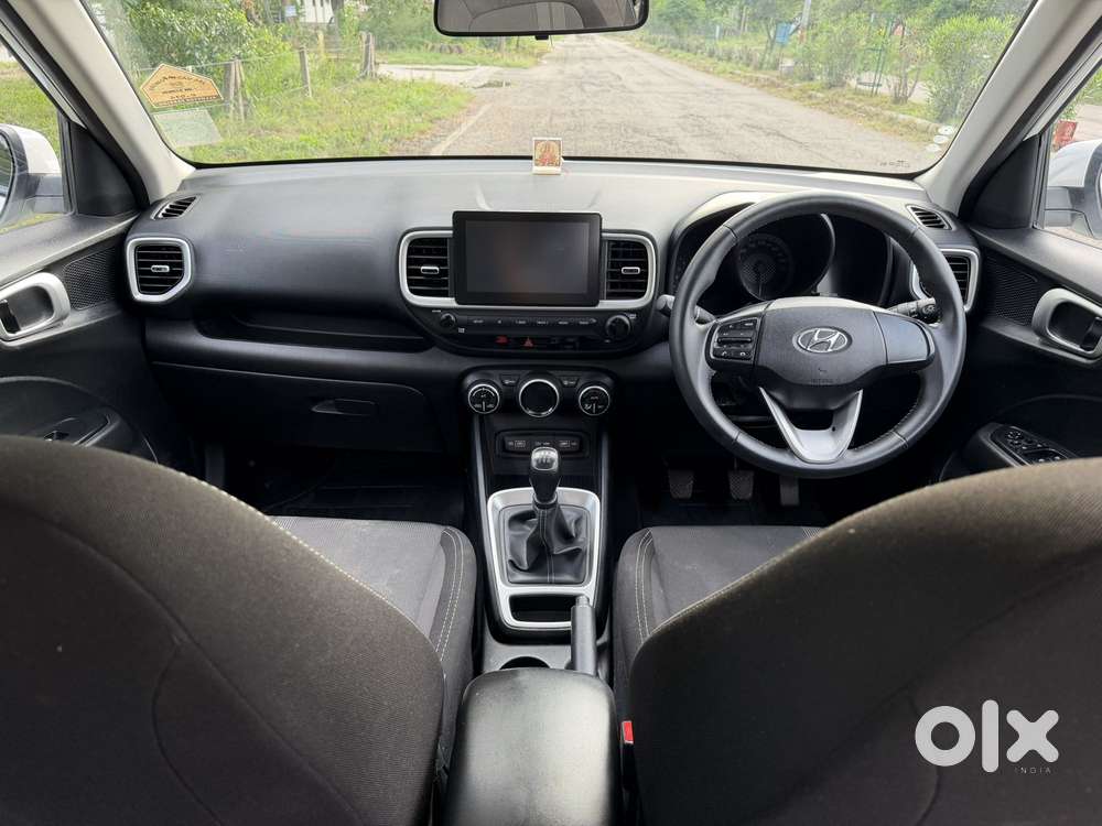 Hyundai Venue S (o) 1.2 Petrol Knight Edition, 2021, Petrol