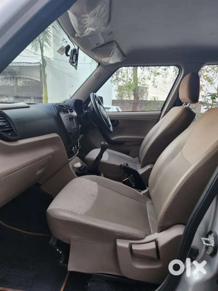Mahindra Tuv 300 2018