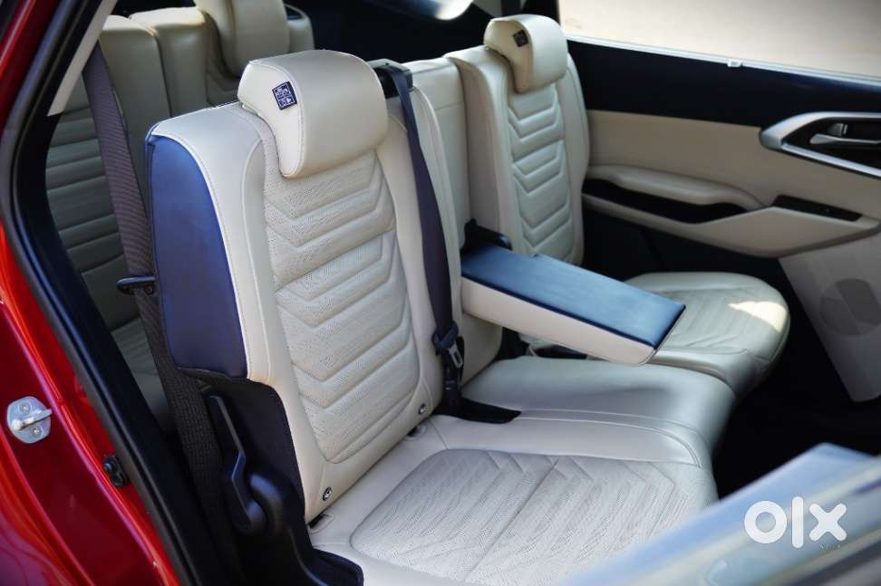 Kia Carens 1.5 Luxury Plus Turbo Dct 7 Str, 2023, Petrol