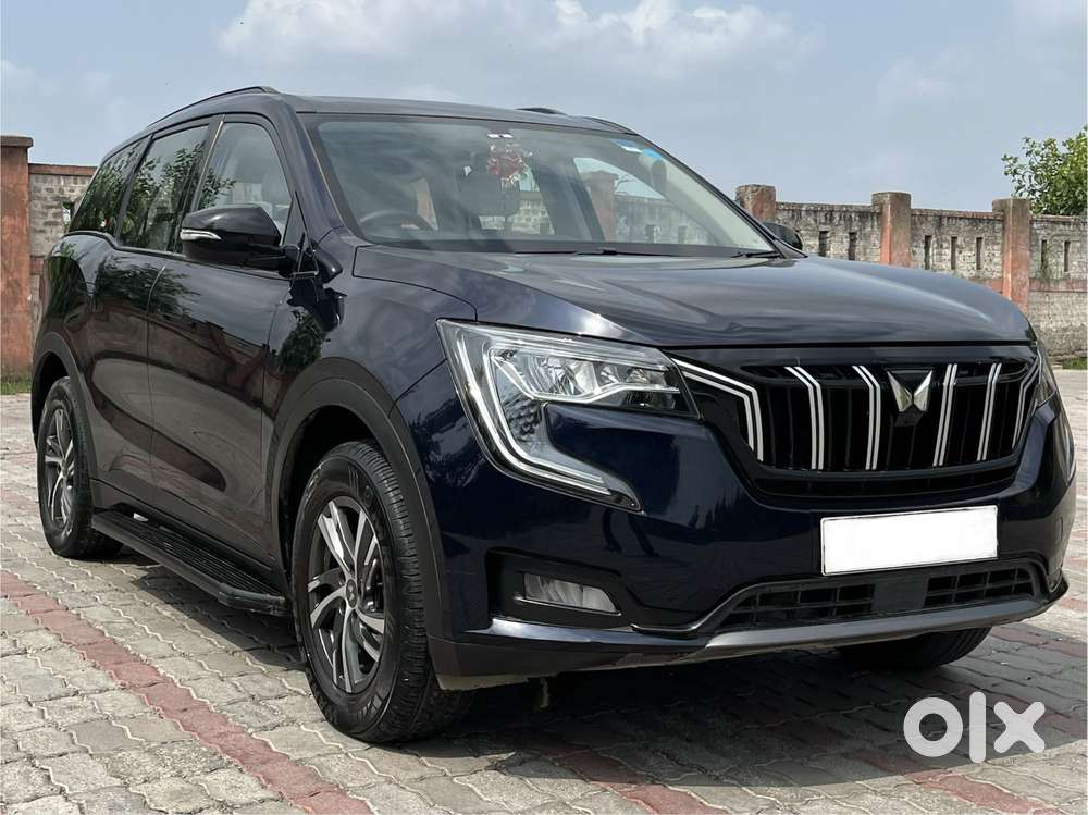 Mahindra Xuv700 Ax 5 Petrol Mt 7 Str (e), 2022, Petrol