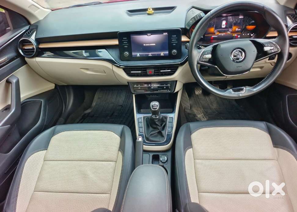 Skoda Slavia Style 1.0l Tsi Mt, 2022, Petrol