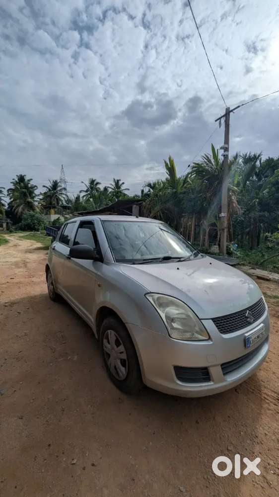 Maruti Suzuki Swift 2010 Second