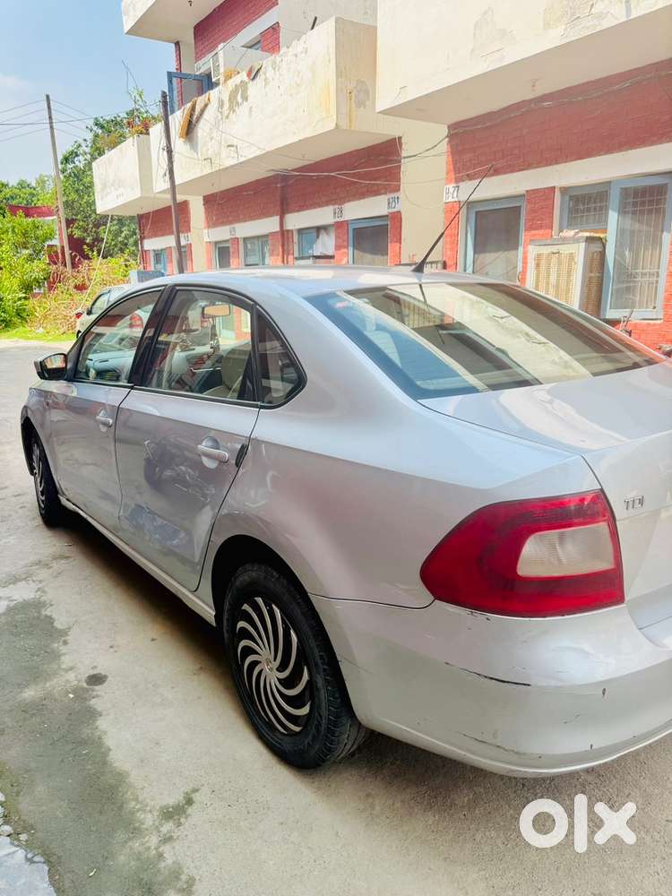 Skoda Rapid 2012 Diesel Well Maintained Vip No