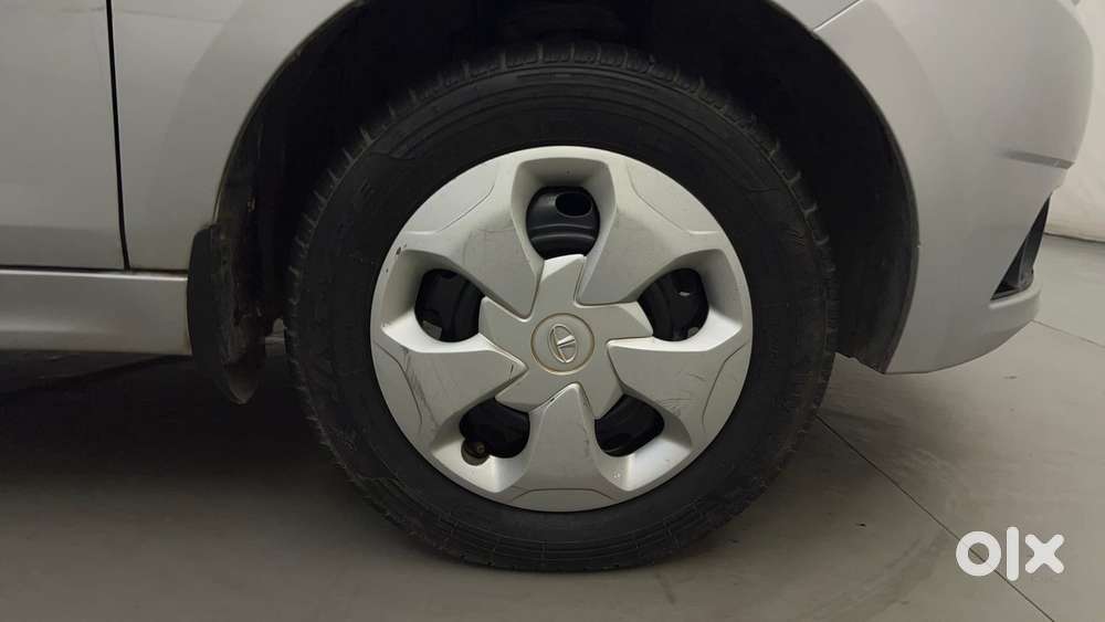 Tata Tiago 1.2 Revotron Xt, 2016, Petrol