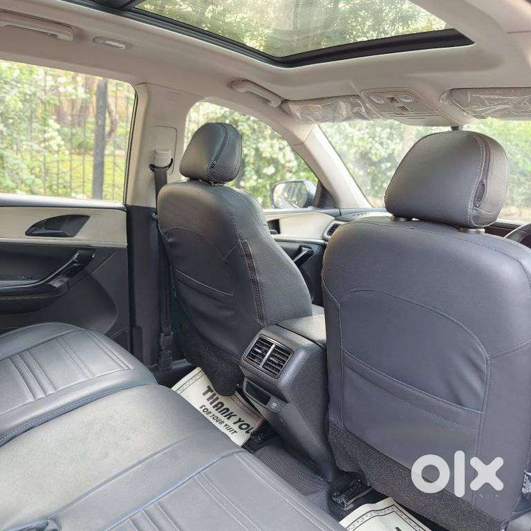 Mahindra Xuv700 2.2 Ax 5 Diesel At 7 Str, 2022, Diesel