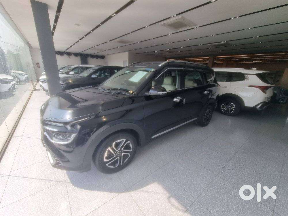 Kia Carens 1.4 Luxury Plus 6 Str, 2022, Petrol