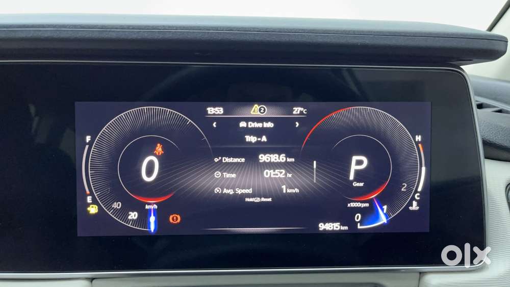 Mahindra Xuv700 2.0 Ax 5 Petrol At Str, 2021, Petrol