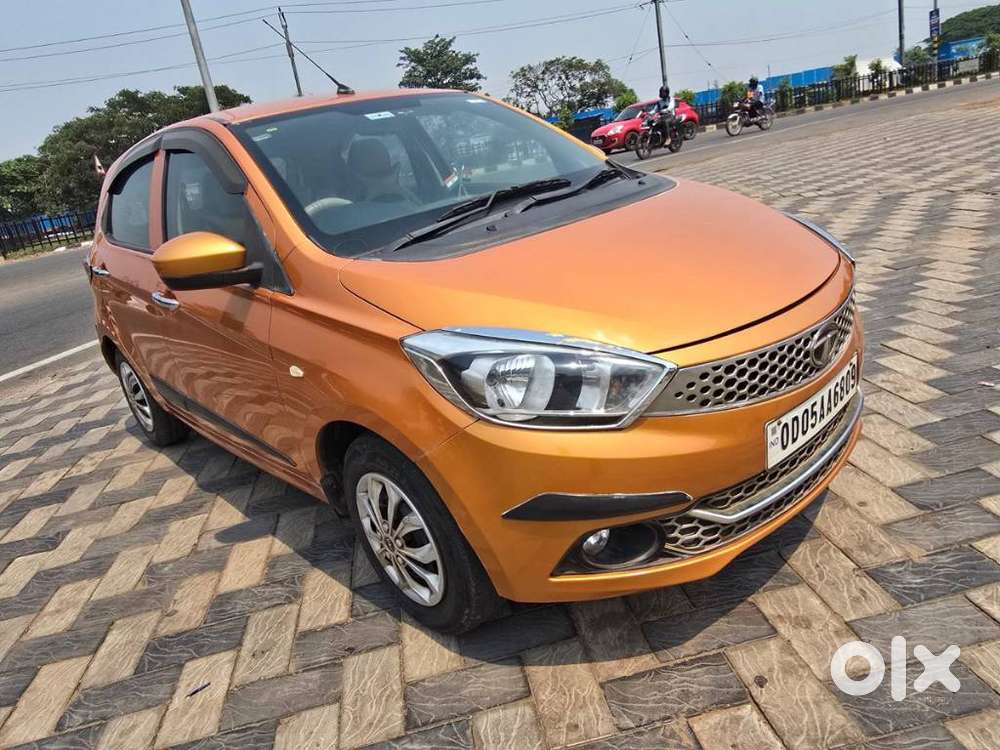 Tata Tiago 1.2 Revotron Xt (o), 2017, Petrol