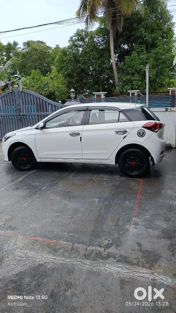 Hyundai I20 2017 Petrol 56600 Km Driven