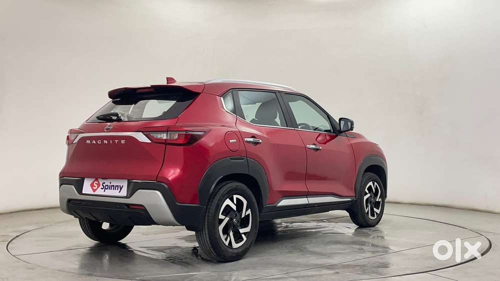 Nissan Magnite 1.0 Xv Premium, 2023, Petrol