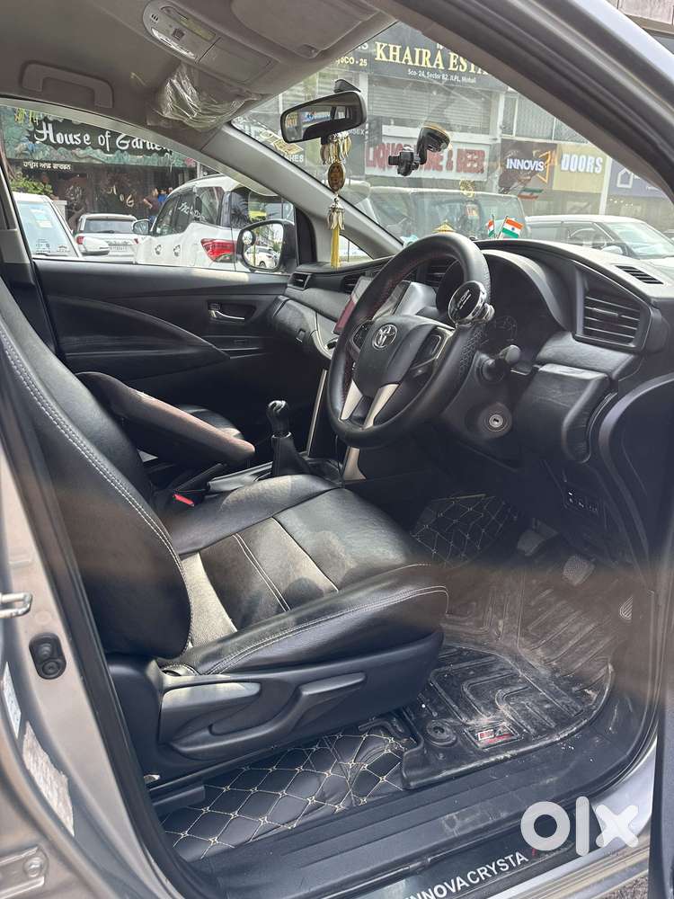 Toyota Innova Crysta 2.4 G Mt, 2019, Diesel