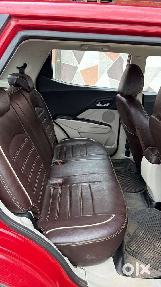 Mahindra Xuv300 2023 Diesel Well Maintained