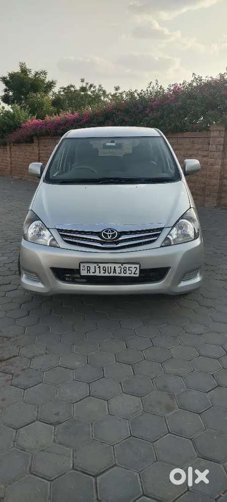 Toyota Innova Hycross 2009 Ready