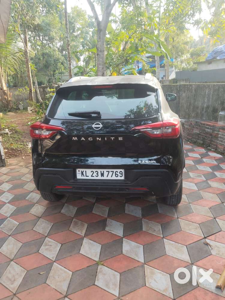Nissan Magnite Kuro Edition 1.0 Turbo Petrol Mt, 2024, Petrol