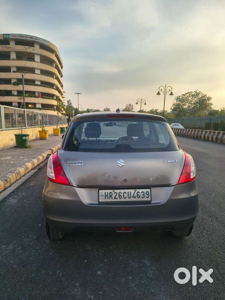 Maruti Suzuki Swift Vxi + Manual, 2016, Petrol