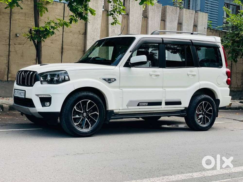 Mahindra Scorpio Classic 2.2 S 11 Mt 7 Str, 2023, Diesel
