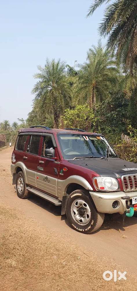 Scorpio 2.6 Turbo Top Model Slx 8 Seater