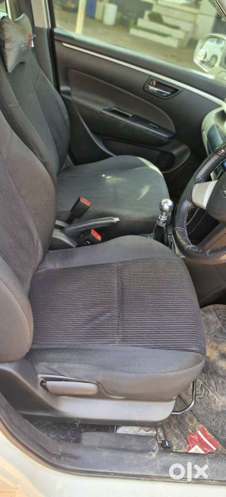 Maruti Suzuki Swift Vxi + Manual, 2017, Petrol