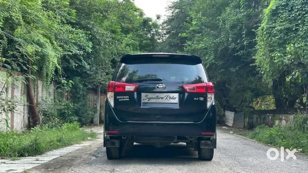 Toyota Innova Crysta 2.7 Zx At, 2022, Petrol