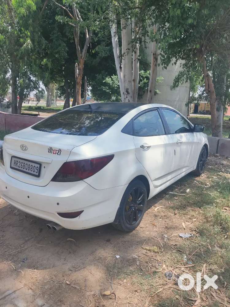 Hyundai Verna 12