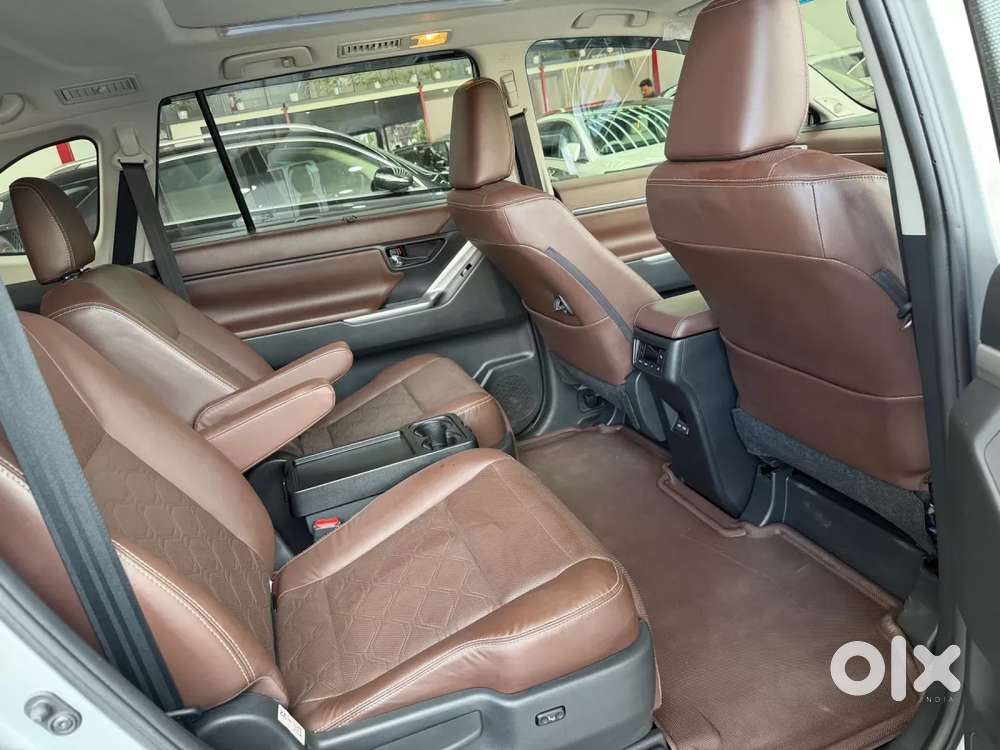 Toyota Innova Hycross, 2025, Petrol