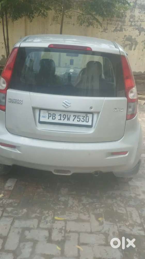 Maruti Ritz Lxi 2011
